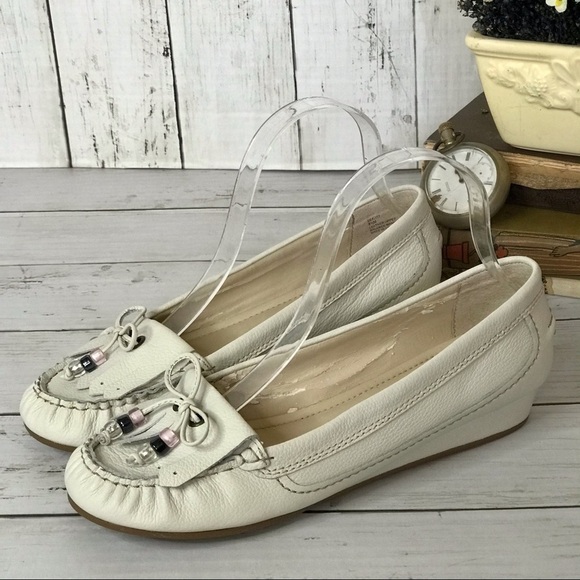 Steve Madden Shoes - Steve Madden Cream Leather Beatitt Moccasin
